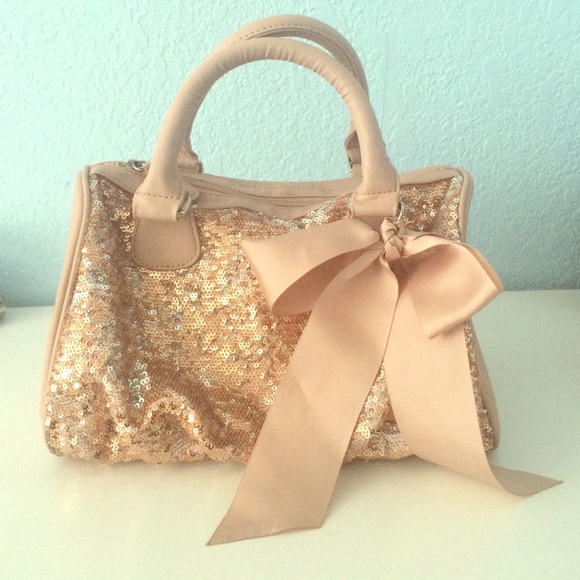 Gently Used Pale Pink Xhilaration Purse