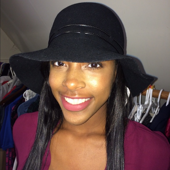 Black wool fashion hat