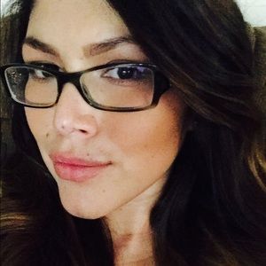 Meet your Posher, Angelica