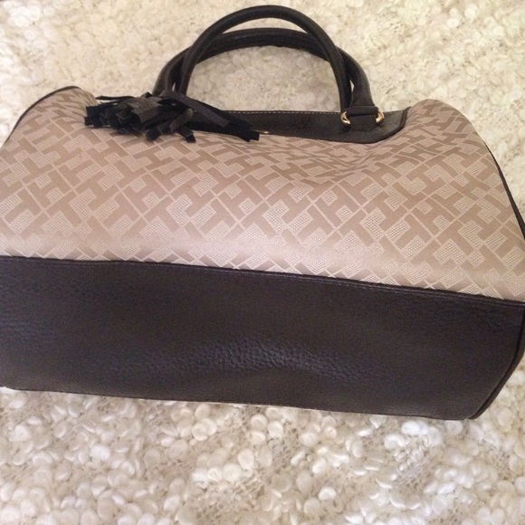 Hand Bag Tommy Hilfiger - Picture 2 of 4