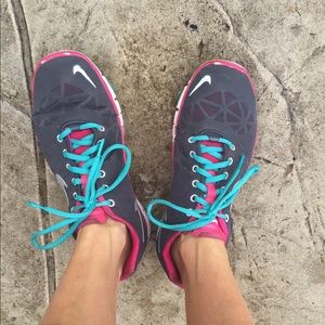 Nike free workout shoes