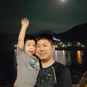 Meet your Posher, Bong hyoun