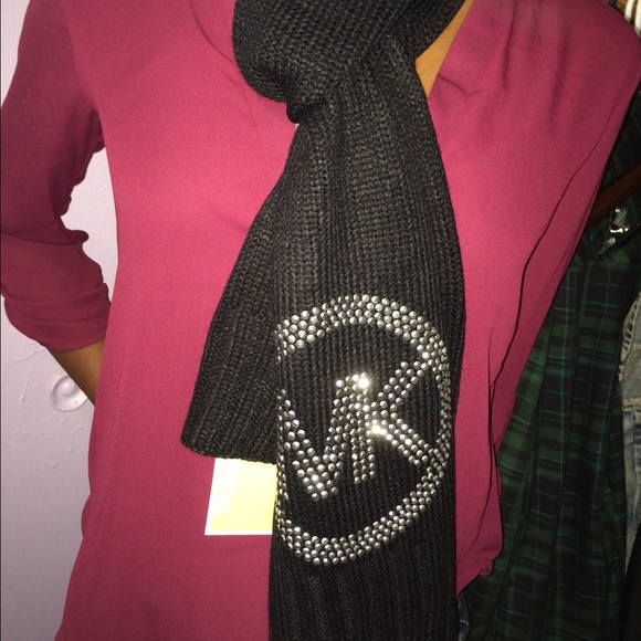 Michael Kors scarf🚫SOLD🚫