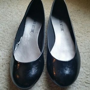 Black flats