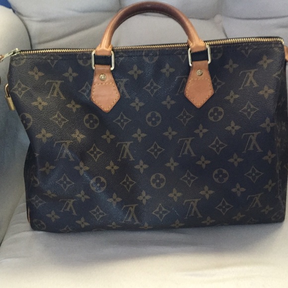 Authentic Louis Vuitton Speedy 35 ❤️👛 - Picture 3 of 4