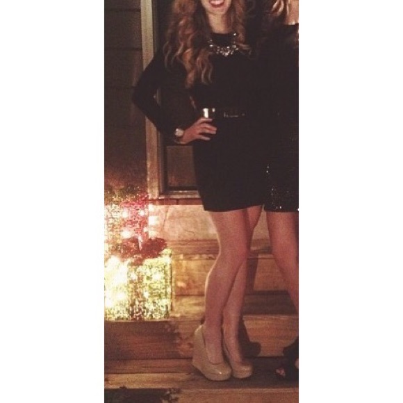 Black bodycon dress