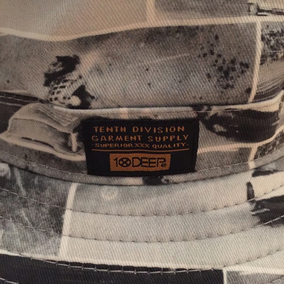 🚫Sold🚫🍕10 Deep Bucket Hat - Picture 2 of 3