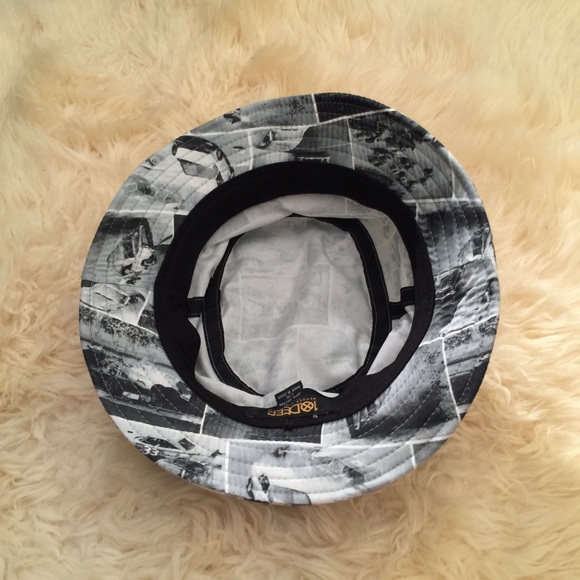 🚫Sold🚫🍕10 Deep Bucket Hat - Picture 3 of 3