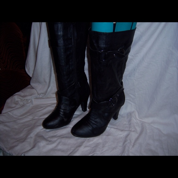 SOLD to friend Yoki High Heel Mid Calf Boots - Picture 1 of 3