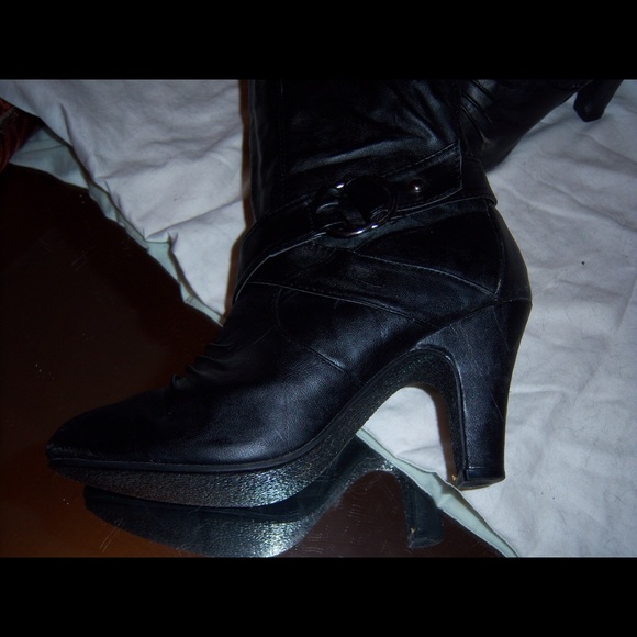SOLD to friend Yoki High Heel Mid Calf Boots - Picture 2 of 3
