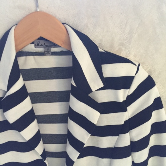 Striped Blazer - Picture 2 of 4