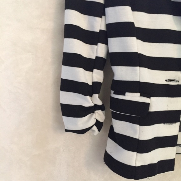 Striped Blazer - Picture 3 of 4