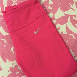 NIKE Epic Luxe Pink Crop