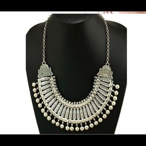 Hot tassel exaggerated Silver  fashion necklace
