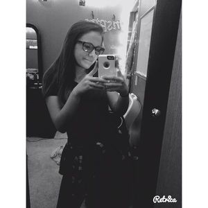 Meet your Posher, Hailey