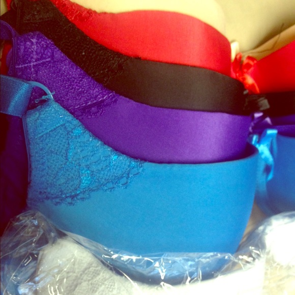 36D Brand new Bra Set NEVER WORN!