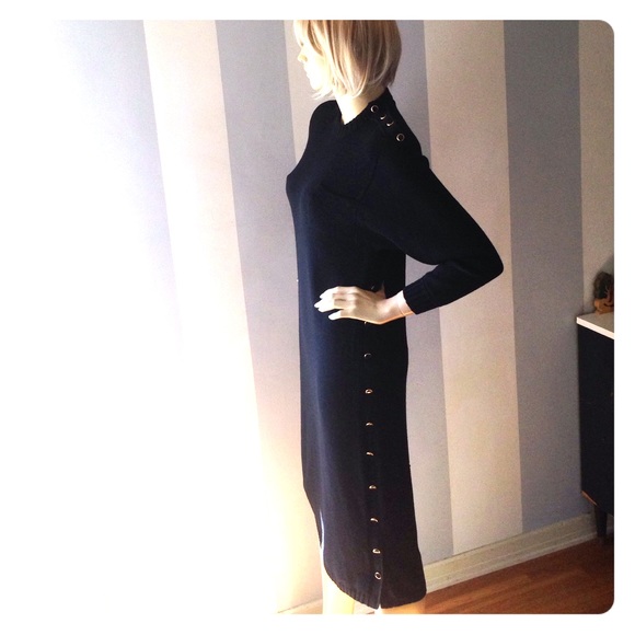 St. John Dresses & Skirts - St. John classic classy elegant black knit
