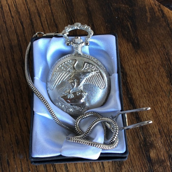 Geneva Accessories - ⚡️SILVER 3D DESIGN POCKET WATCH ⚡️**NWOT**
