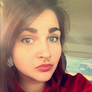 Meet your Posher, Nicole