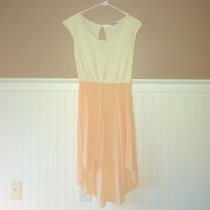 Peach & White Lace Hi-Lo Dress Size Small