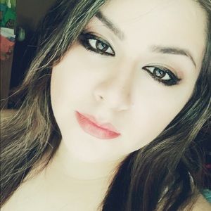 Meet your Posher, Lorena