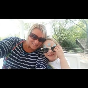 Meet your Posher, Stacie