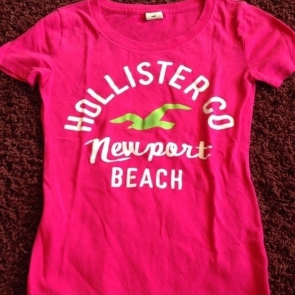 Hollister pink tee