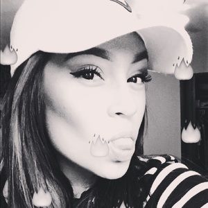 Meet your Posher, Alize