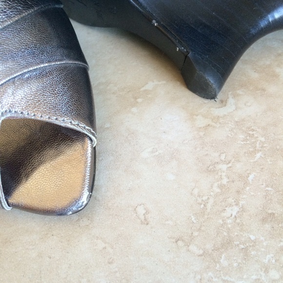 Silver peep-toe wedge - Picture 3 of 3