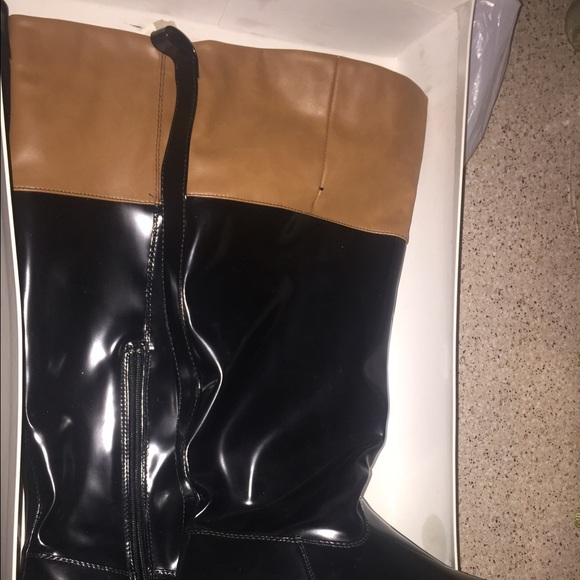 Boots - Picture 2 of 3