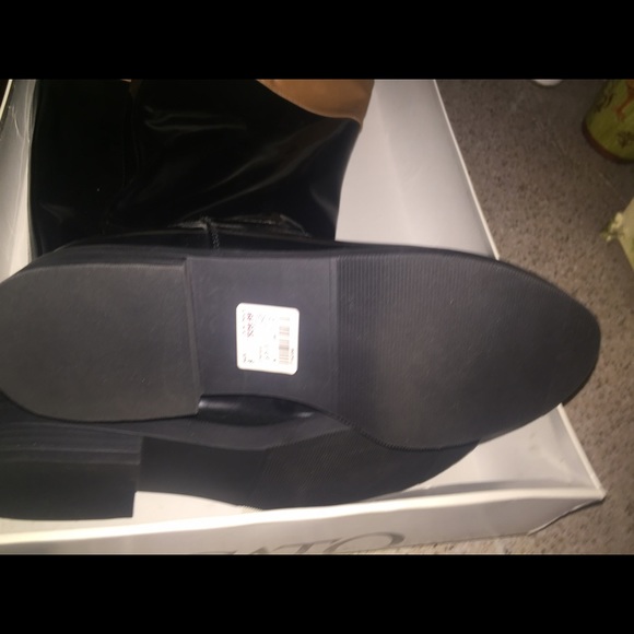 Boots - Picture 3 of 3