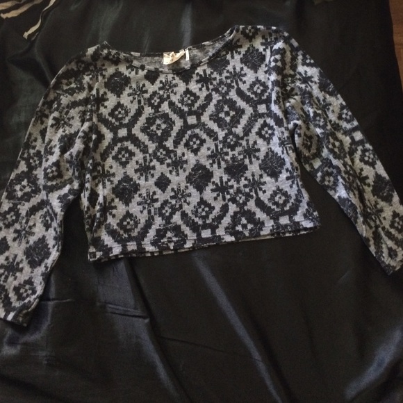 Cropped top never wore