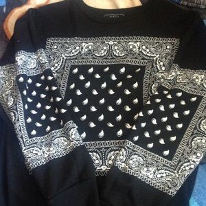 Black bandana sweatshirt