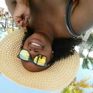 Meet your Posher, Bianca