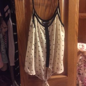 Cross tank top