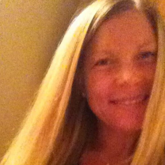 Meet your Posher, Nicole - Picture 1 of 1
