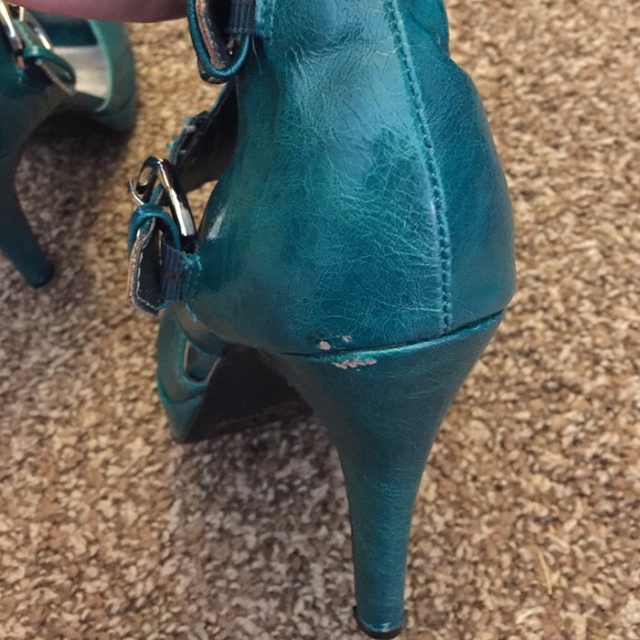 Real heels - Picture 4 of 4