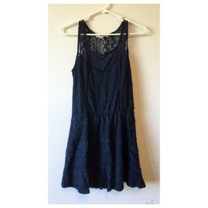 DONATING SOON Sleeveless Lace Dress
