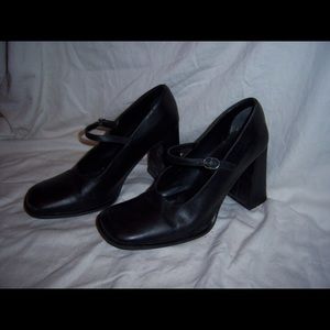 Vintage Leather Chunk Heel Maryjane's