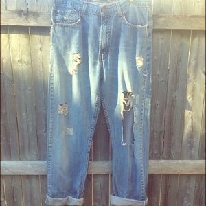 Destroyed Boyfriend Jeans