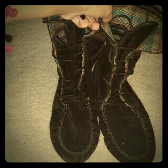 Moccasin boots
