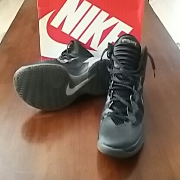 NIKE HYPERDUNKS 2013 - Picture 2 of 4