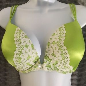 Victoria's Secret 36DD Very sexy Push-up Bra