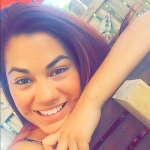 Meet your Posher, Melina