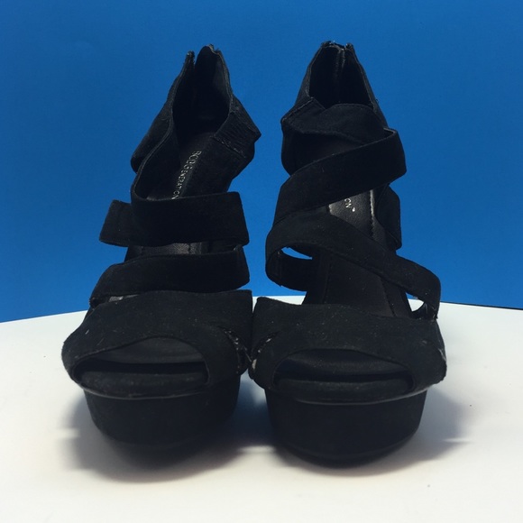 BCBGeneration Black High Heels - Picture 2 of 3