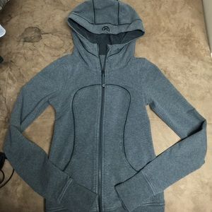 Lululemon yoga hoodie with thumb holes