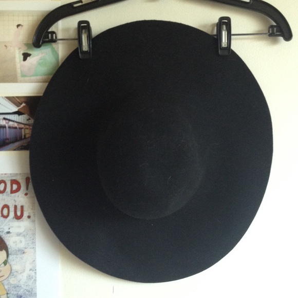 💌SOLD 💌 American Apparel Wool Floppy Hat - Picture 2 of 3