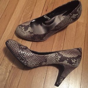 Faux Snakeskin pumps