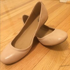 Light pink/ peach cream ballet flats!