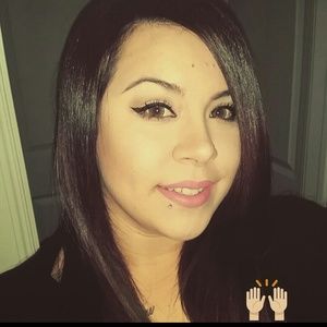 Meet your Posher, Briana